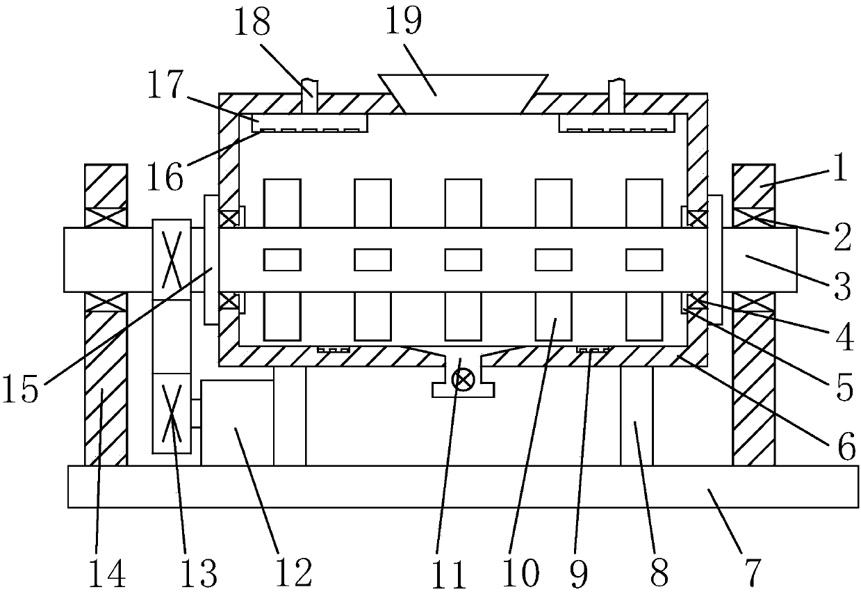 Efficient steaming and frying device used before pre-squeezing of rapeseed oil