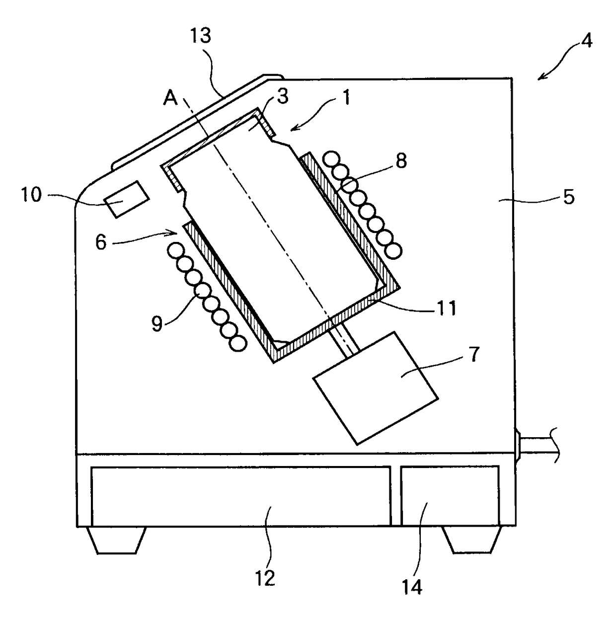 Induction heating apparatus for a beverage can