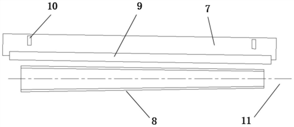 Automatic adjustment device for rotating knife parallel to outer bamboo wall, bamboo shaping and rotary cutting machine, and method for parallel bamboo wall rotary cutting