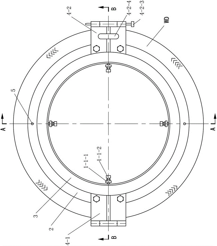 Vehicle tire with outer tire containing foamed inner tube for small traffic vehicles with a speed of less than 35km per hour, and its preparation mold and preparation method