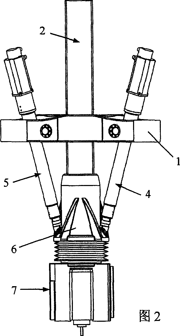 Multi-coordinate serioparallel robot with redundant freedom