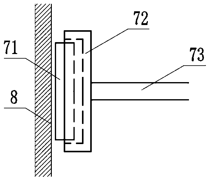 Method and device for treating high-salinity wastewater by using rotary membrane evaporator