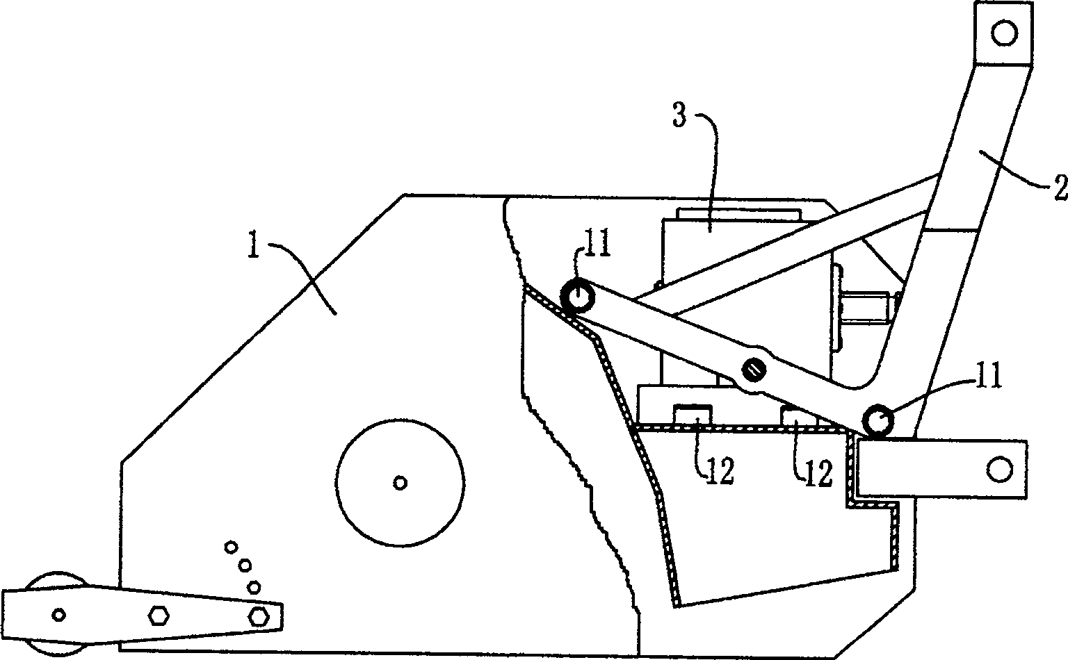 Straw returning machine suitable for working in the field with many kinds of row spacing