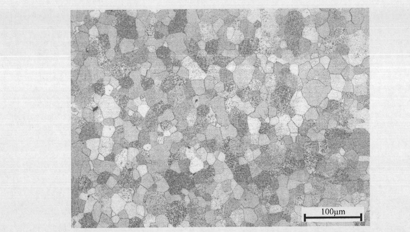 Micro-carbon aluminum-killed steel with low yield ratio and good deep drawing property and preparation method thereof