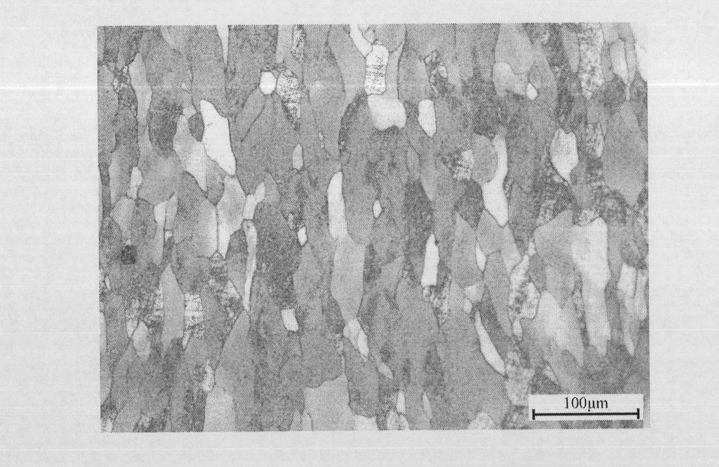 Micro-carbon aluminum-killed steel with low yield ratio and good deep drawing property and preparation method thereof