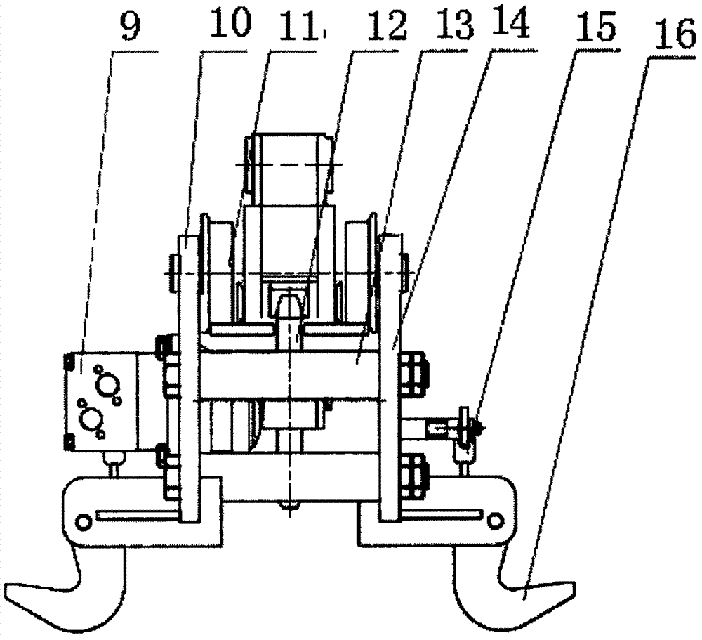 Roadway temporary supporting bracket with self-containing hoisting track and using method