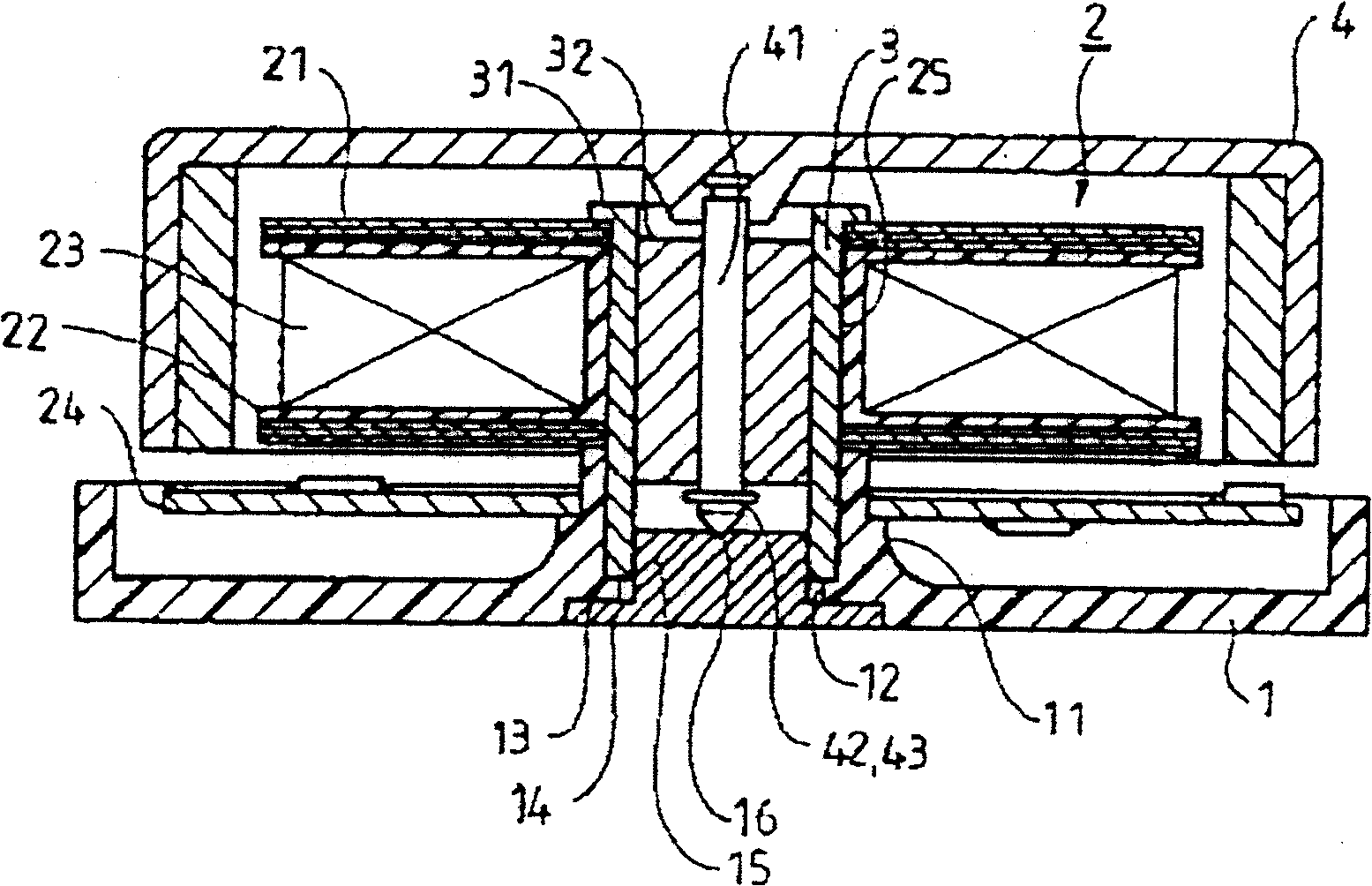 Motor centrally axle coupling structure