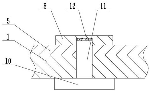 Anti-counterfeiting clothing tag and manufacturing method thereof