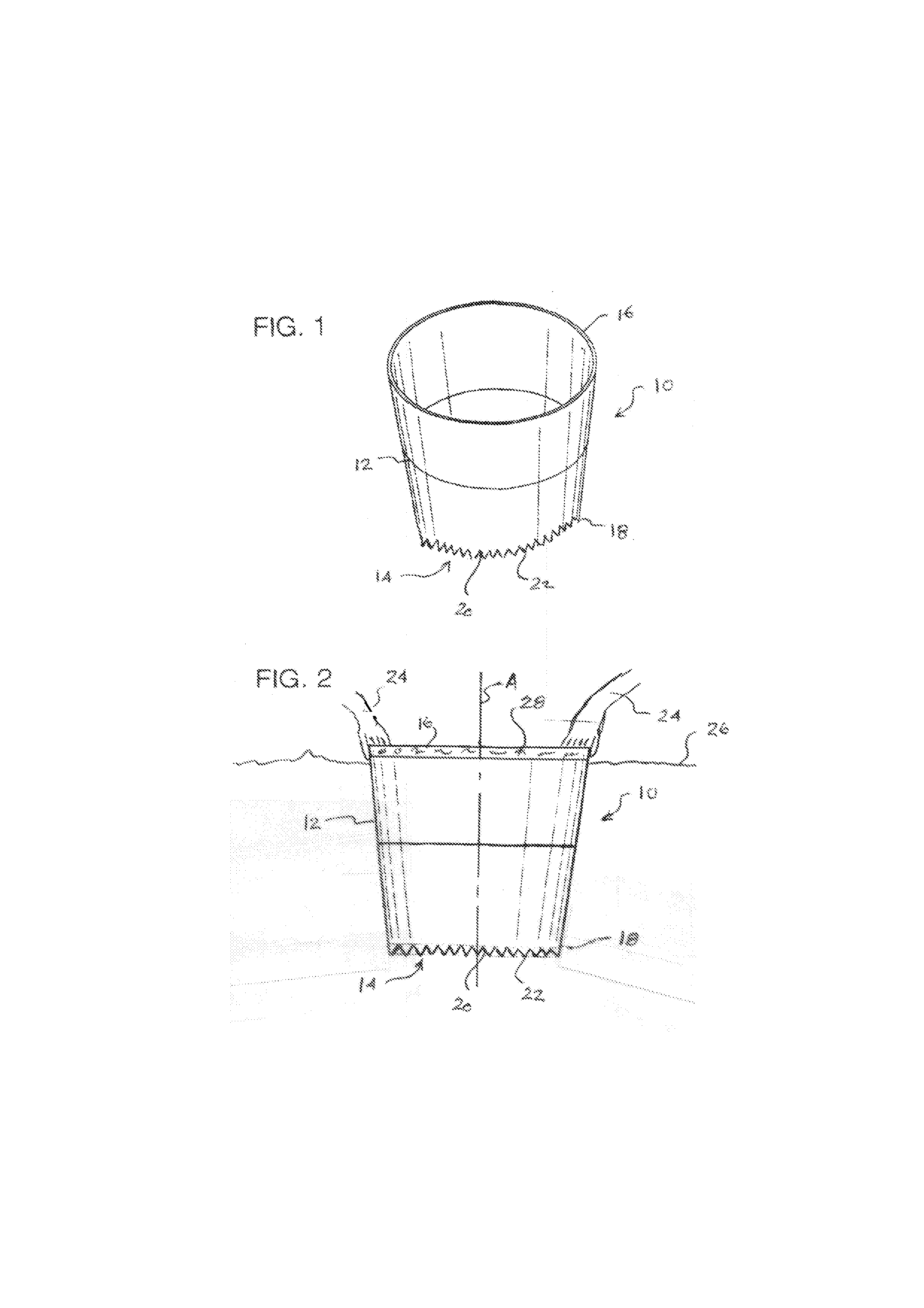 Plant pot with irregular bottom edge