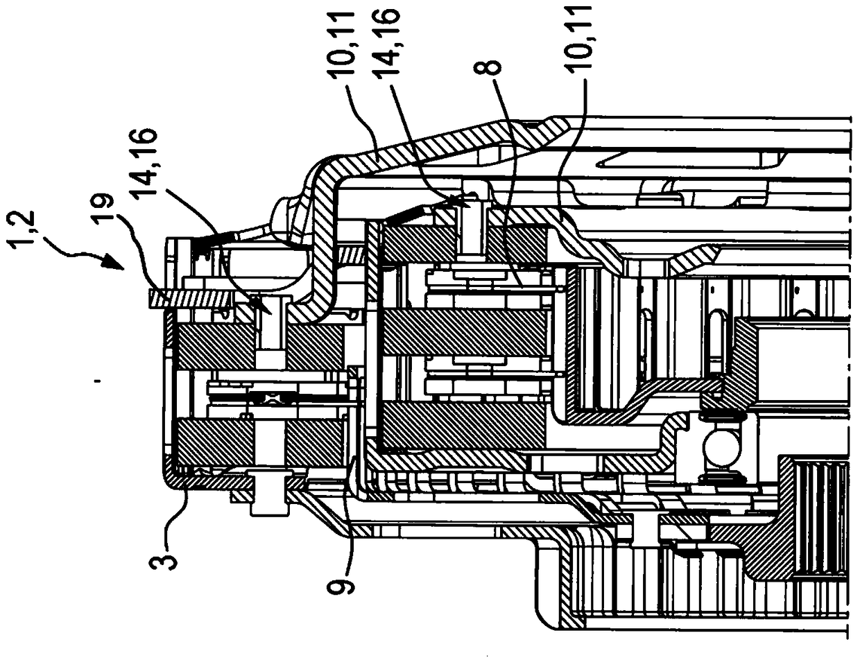 Dry plate clutch with steel plates avoiding loose engagement