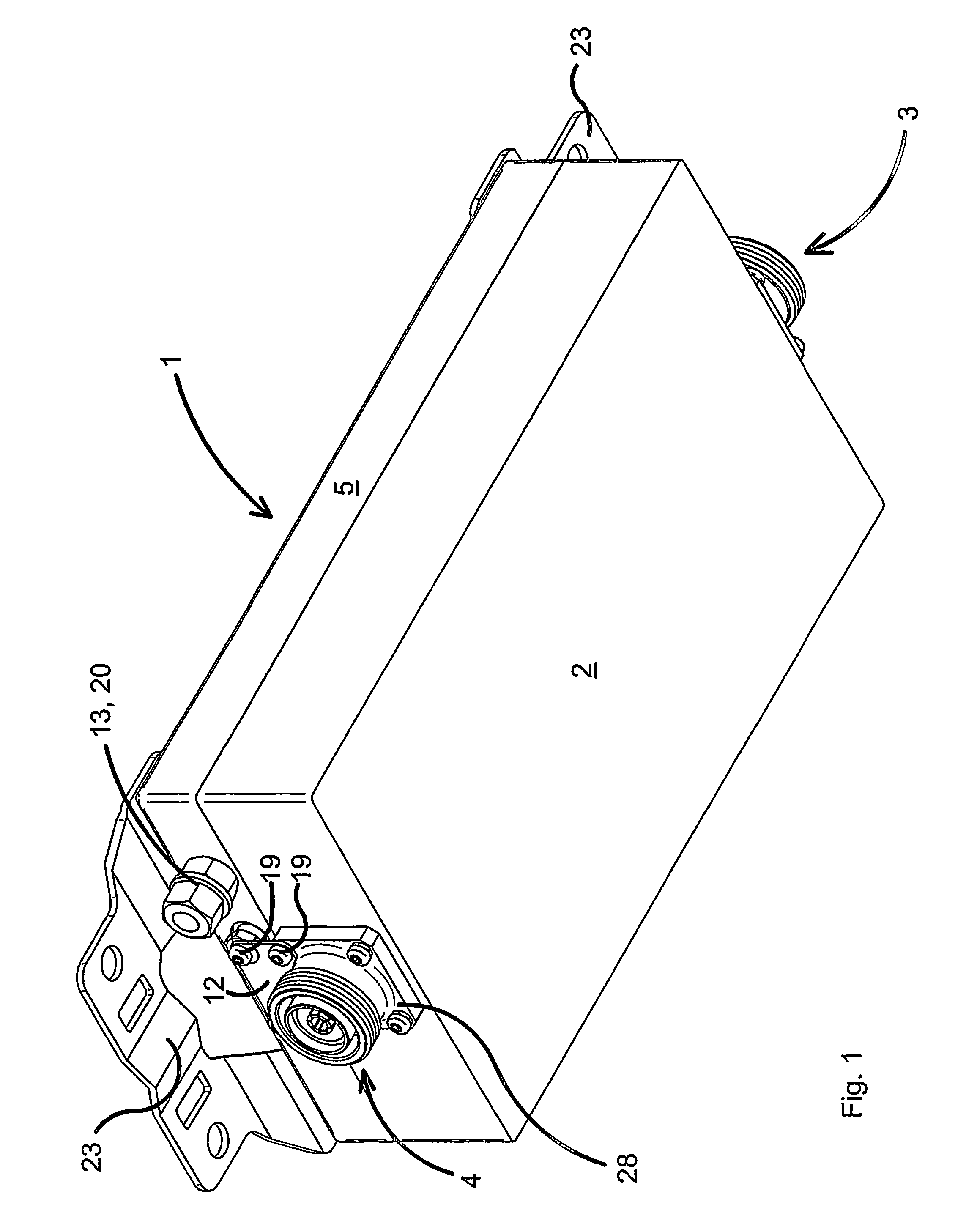 Microwave transmission unit including lightning protection