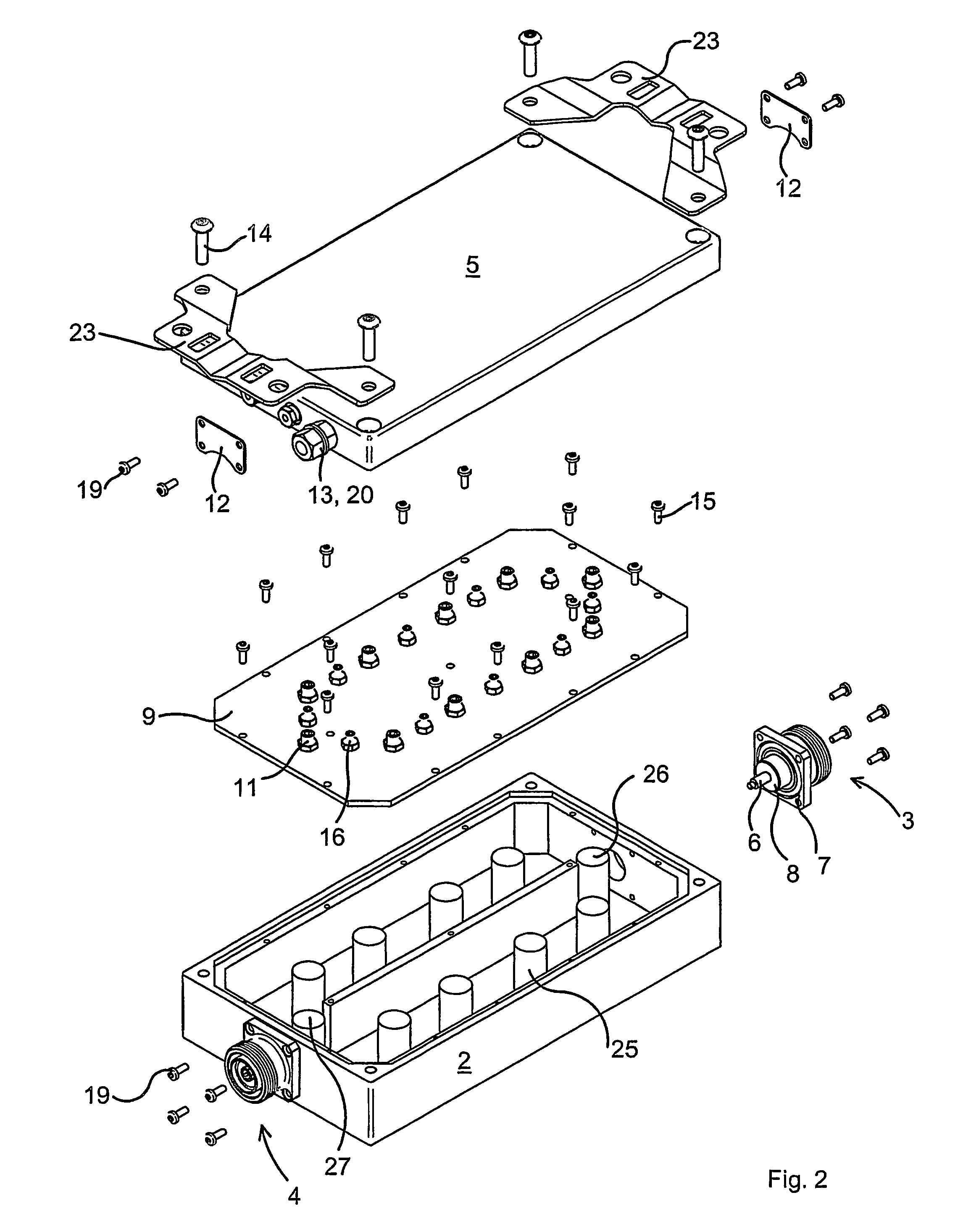 Microwave transmission unit including lightning protection