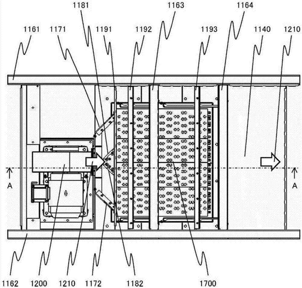 Traction converter and railway vehicle