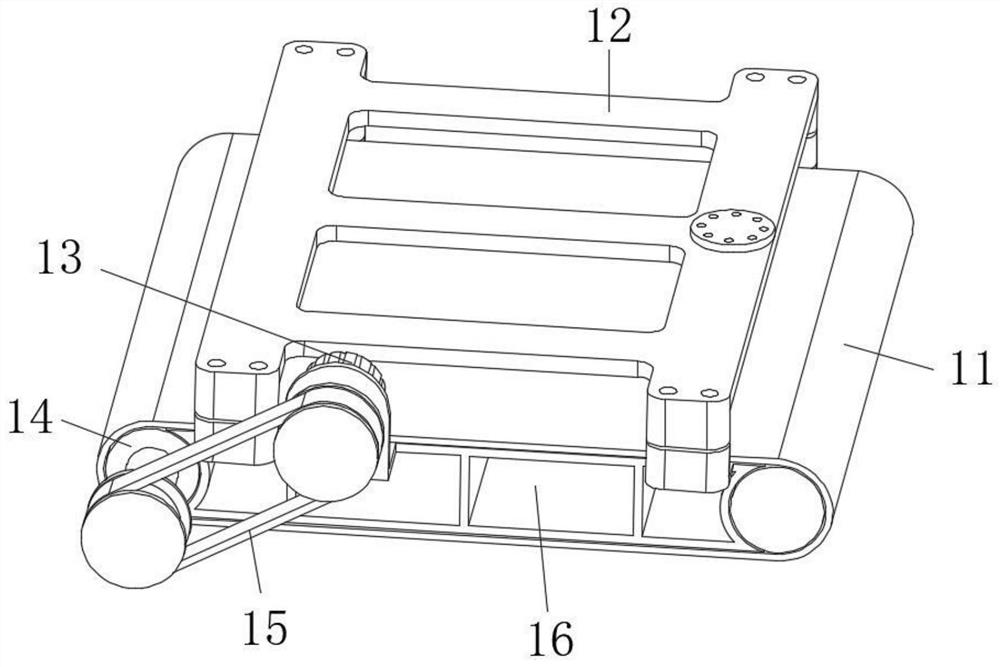 A pre-pressing mechanism for non-woven fabric processing