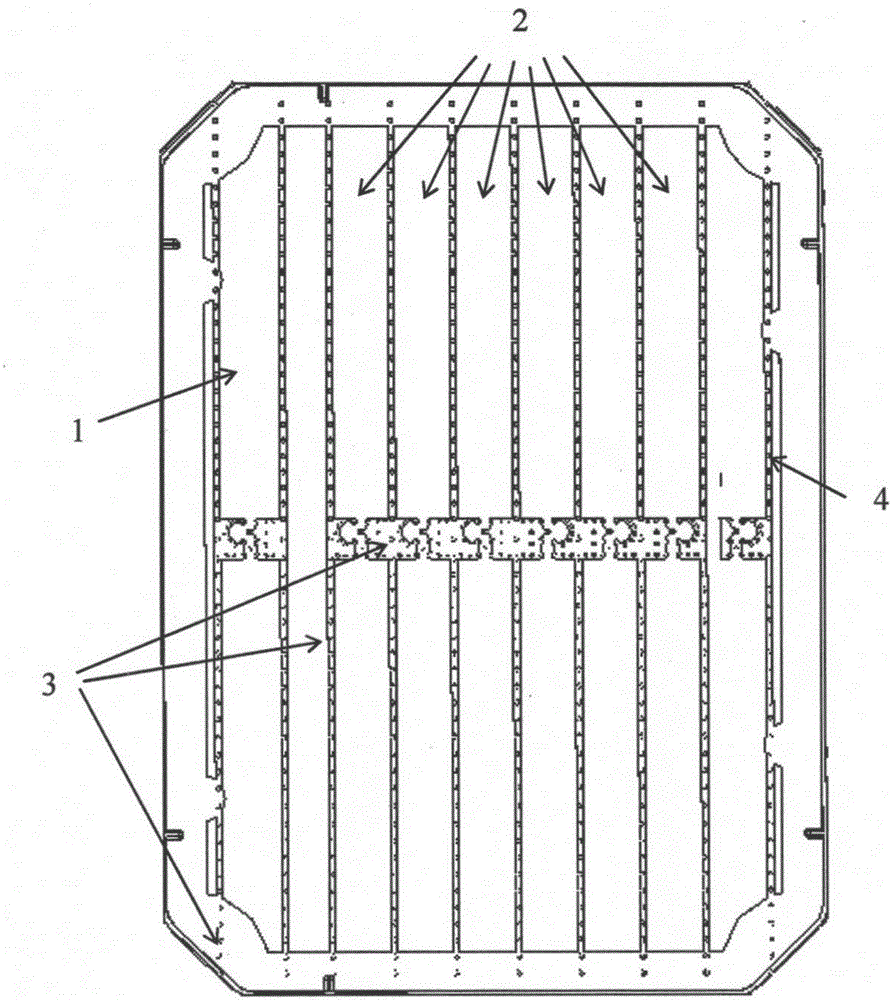 Decoupling microstrip array antenna