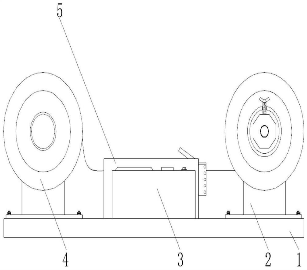 A kind of tape half cutting equipment for ffc line processing