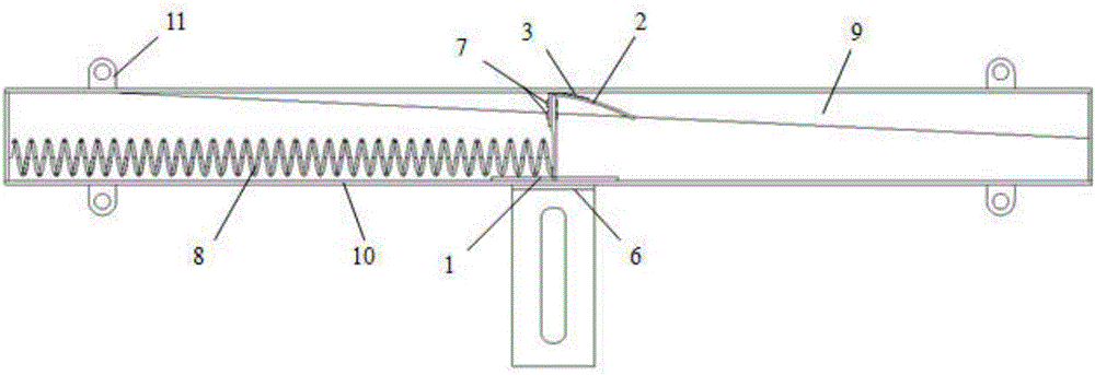 Fiber grating dislocation gauge with wedge-shaped structure