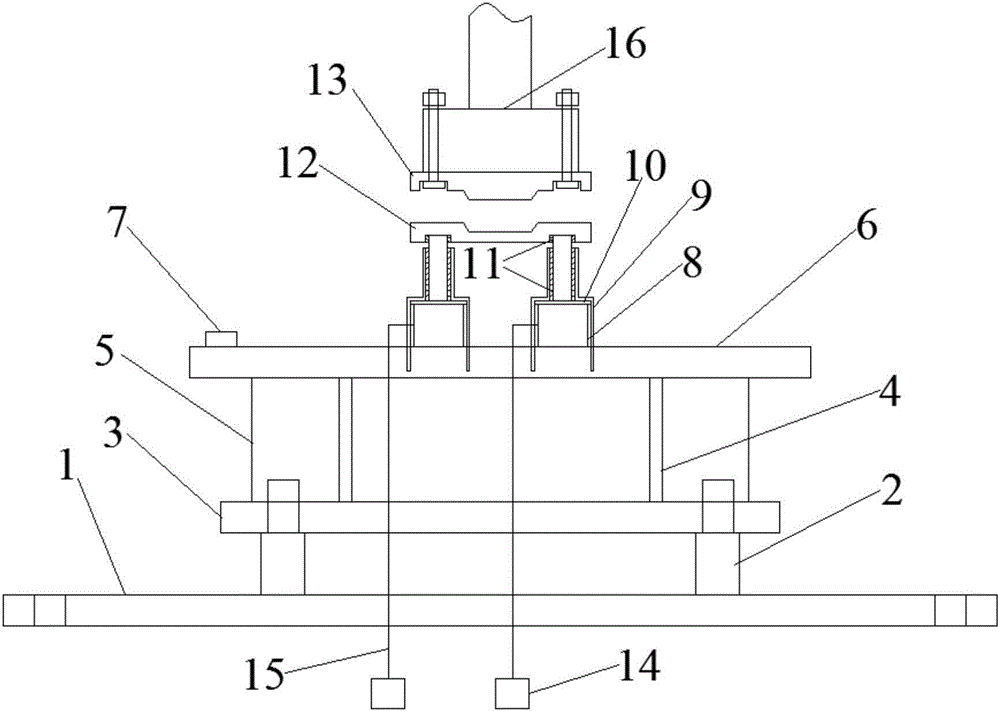 Large-scale MTS cyclic loading single multi-specimen test device and discreteness identification method