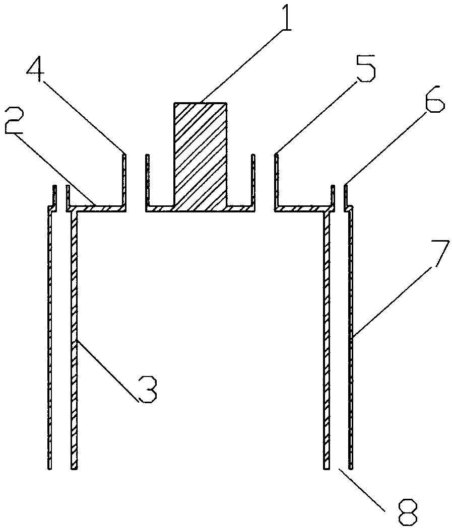 Thin-wall steel suction bucket base with reinforcing tubes and mounting method for thin-wall steel suction bucket base