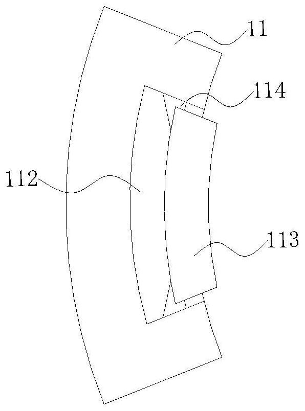 First-aid fixing equipment capable of reducing secondary injury in trauma fracture