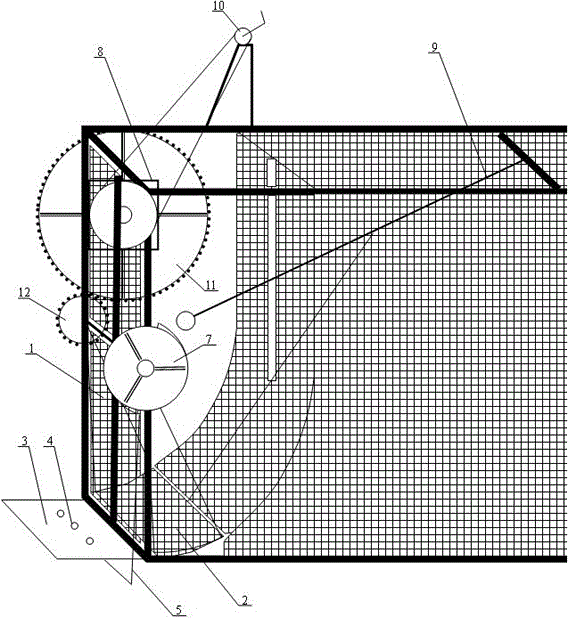 A net cage allowing fishes to enter and preventing fishes to leave