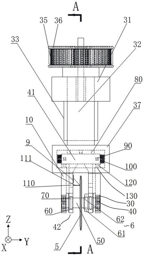 Anti-shake special-shaped flexible material cutting device based on light reflection detection