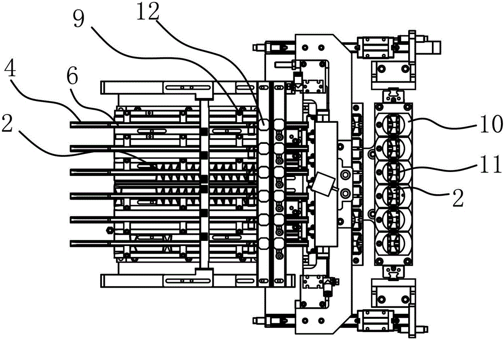 Method and device for distributing materials of a needle seat assembly of a double-needle-handle medical venous needle