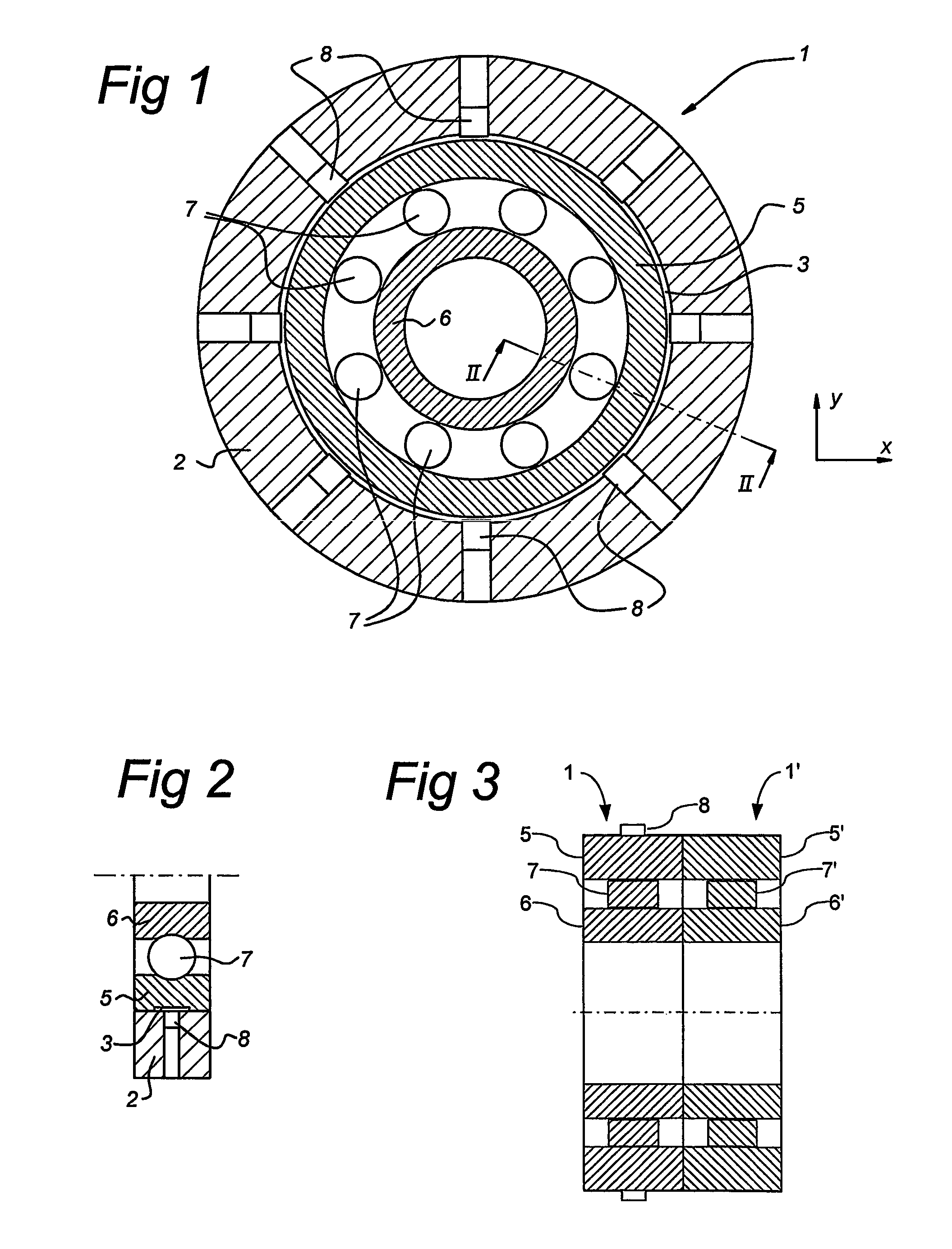 Method and sensor arrangement for load measurement on rolling element bearing based on model deformation