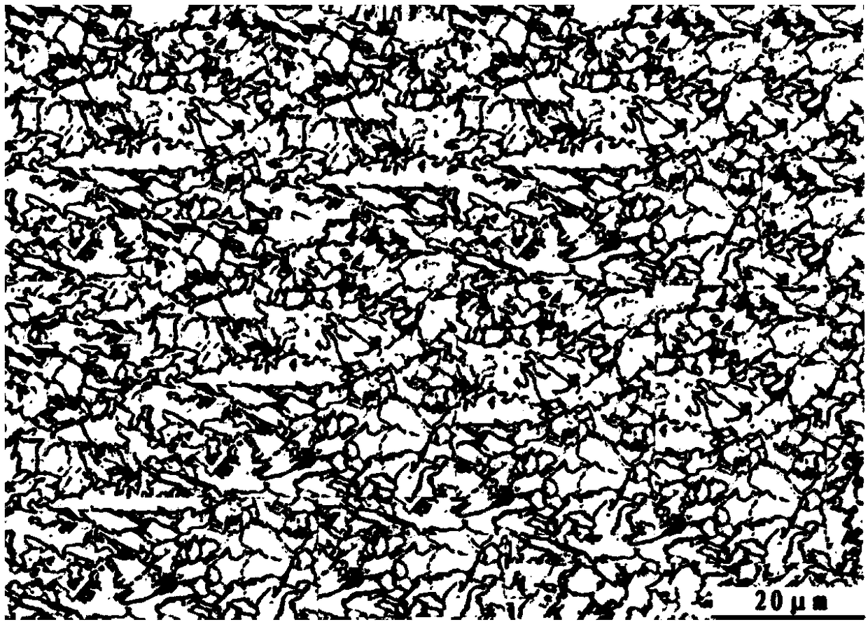 Seawater corrosion resistant steel plate with high crack arrest and strain aging embrittlement resistance characteristics and manufacturing method thereof