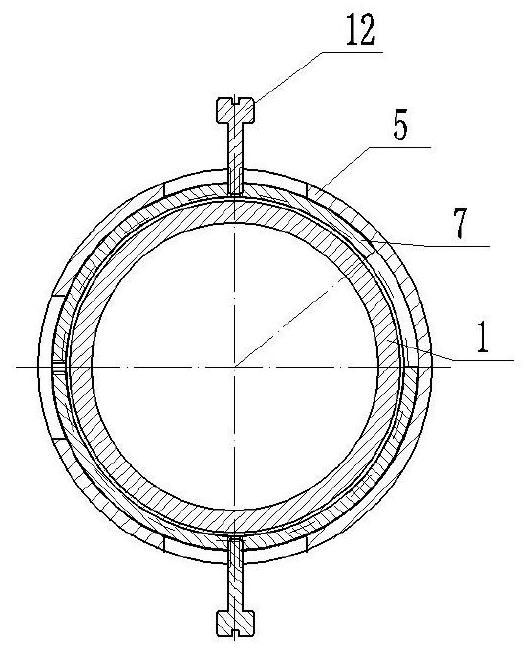 Unlimited-grade well cementation sliding sleeve for preventing cement solidification and assembling and operating method thereof