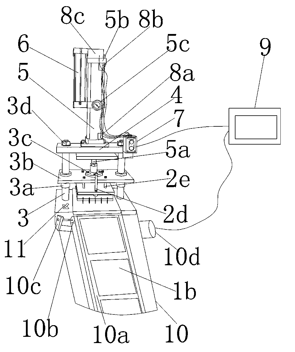 Solid-state food cutting machine capable of circulating delivery