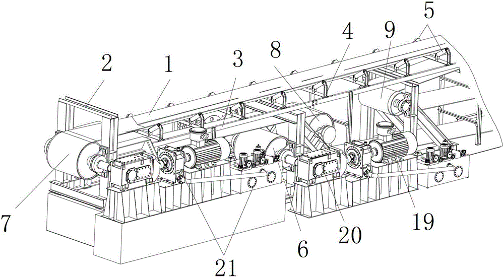 Belt conveyors with tire drive rollers