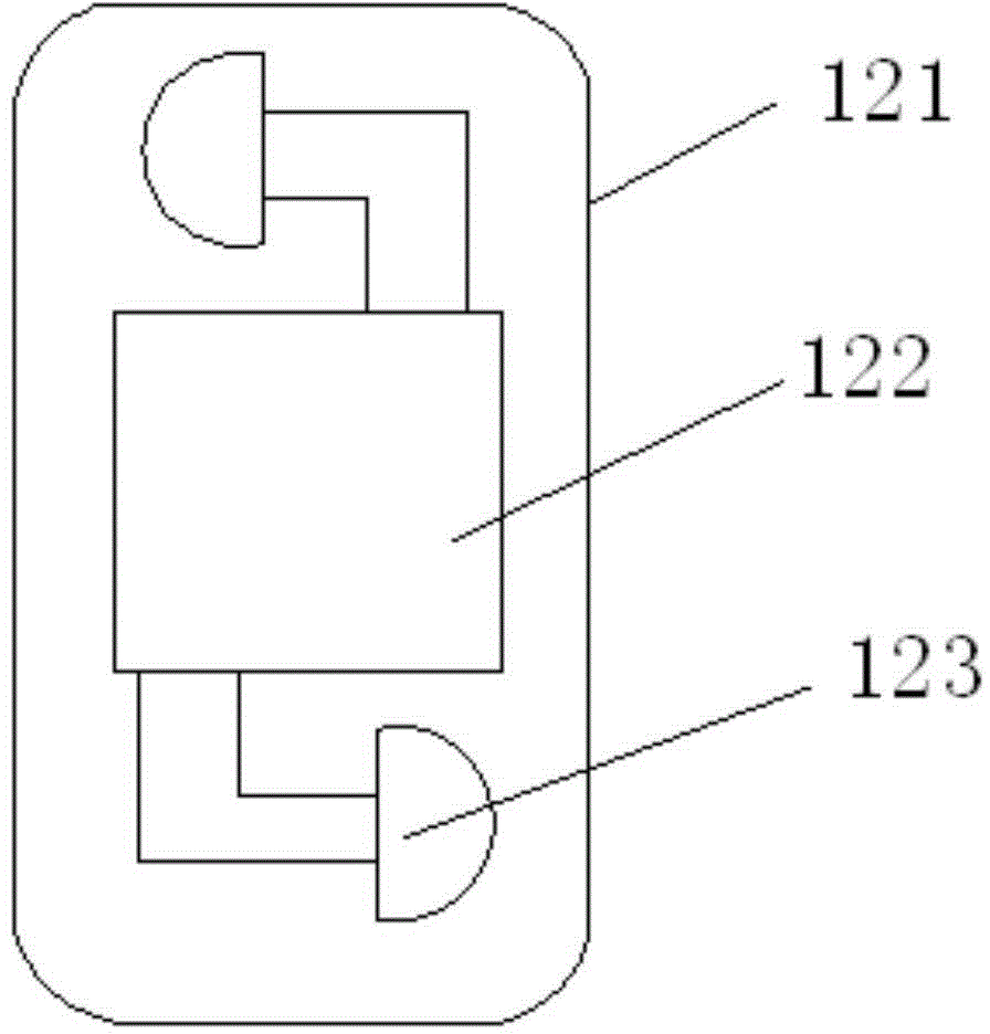 Magnetic field inductive type photocatalytic reactor and degradation use method therefor