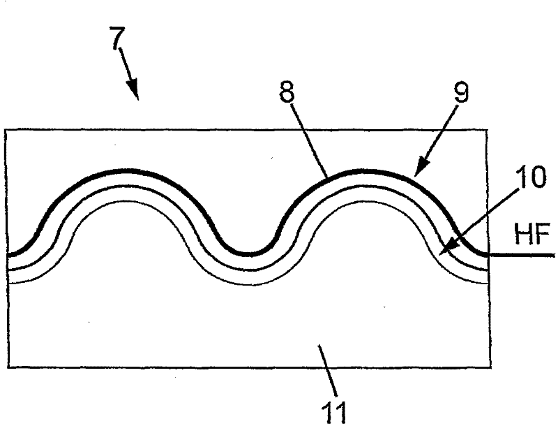 Microwave plasma generating devices and plasma torches