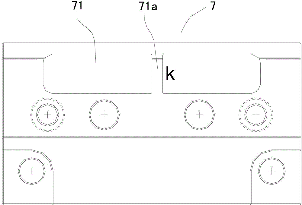 Edge cutting knife device and fin mold provided with edge cutting knife device