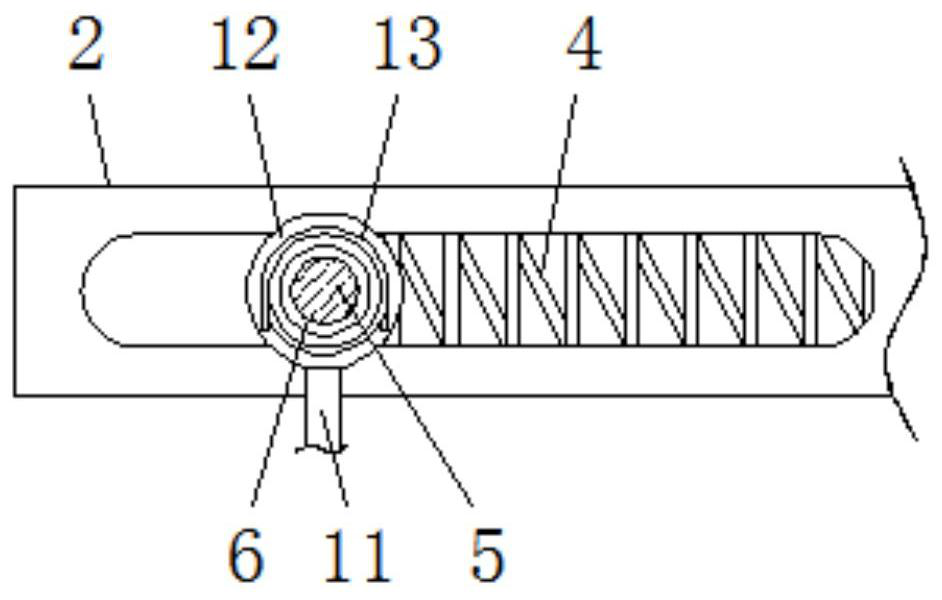 Rough yarn separation device used for spinning processing and capable of reducing spinning shaking