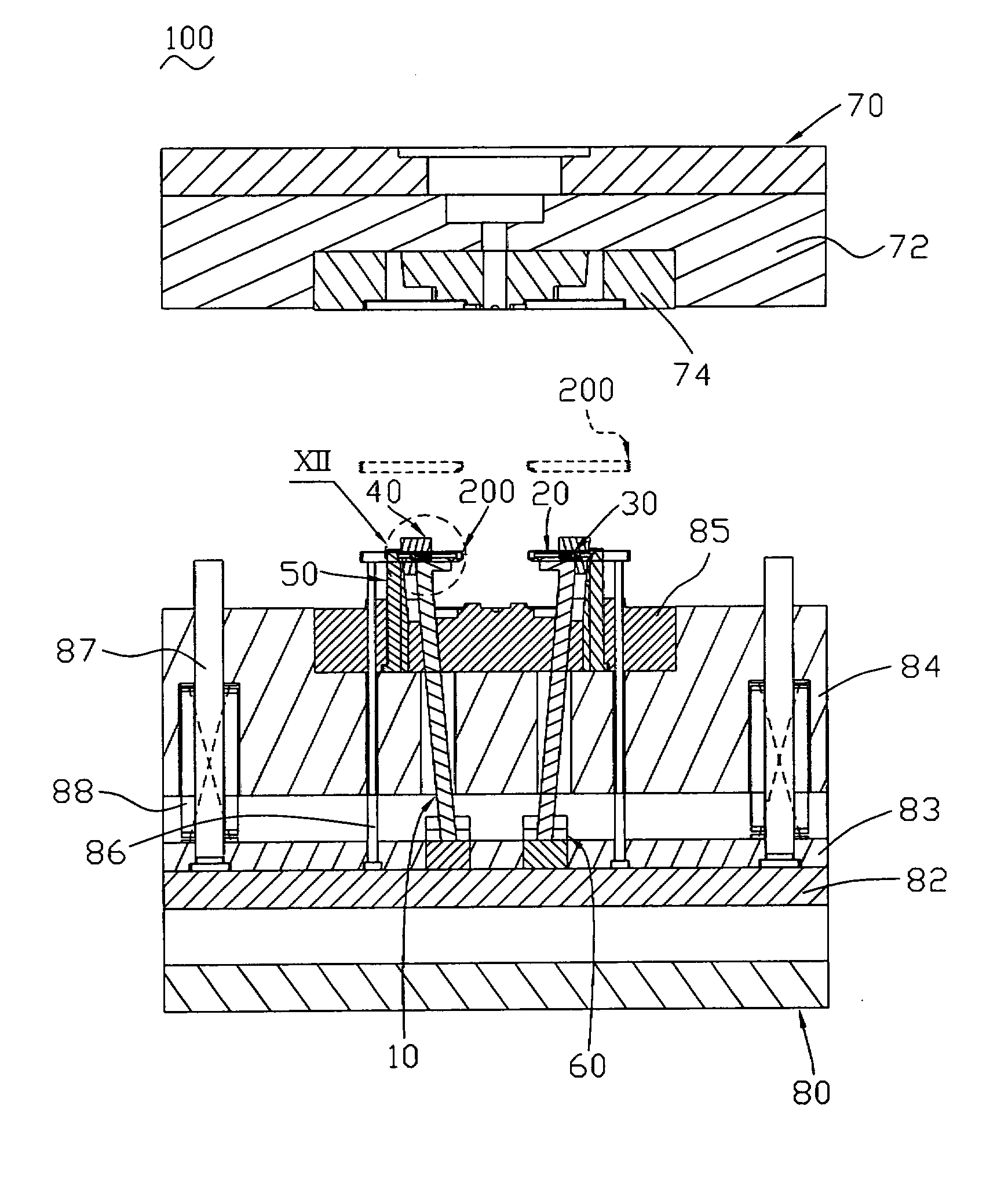 Angular ejector mechanism and injection mold with the same