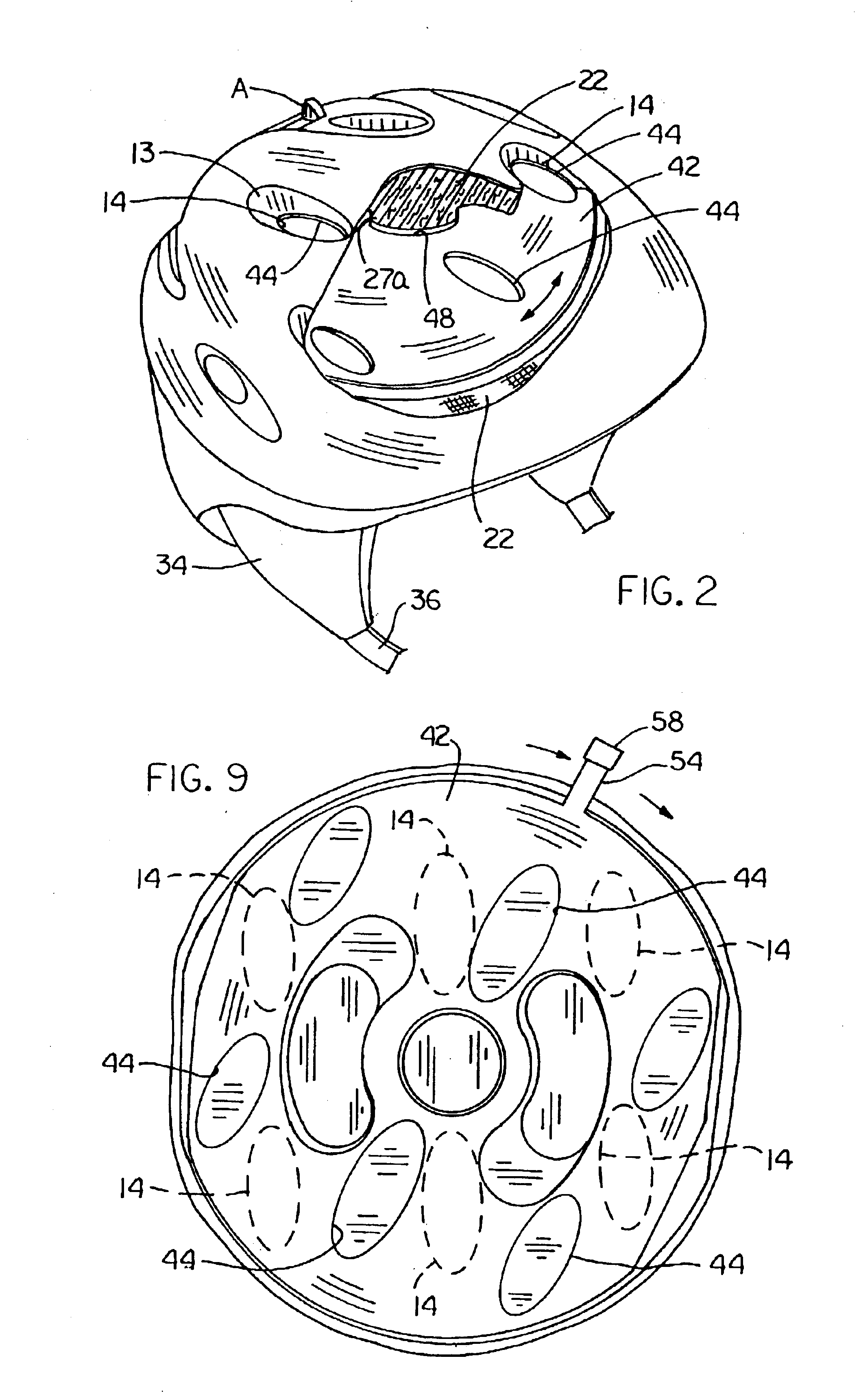 Sports helmet with adjustable ventilation