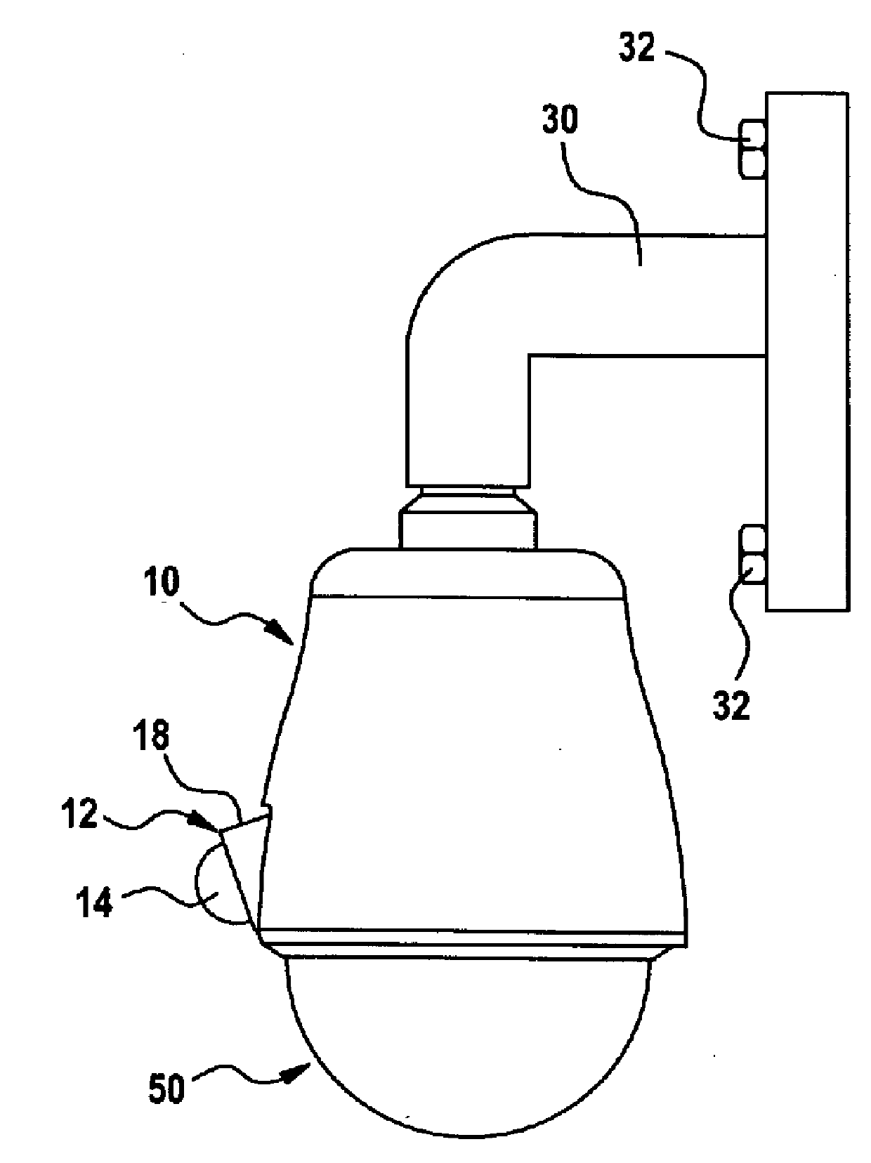 Tracking and monitoring camera device and remote monitoring system using same