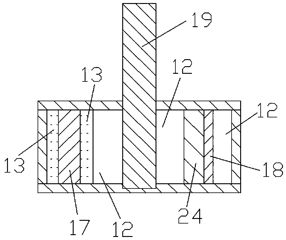 Chain transmission system with double-arc structure