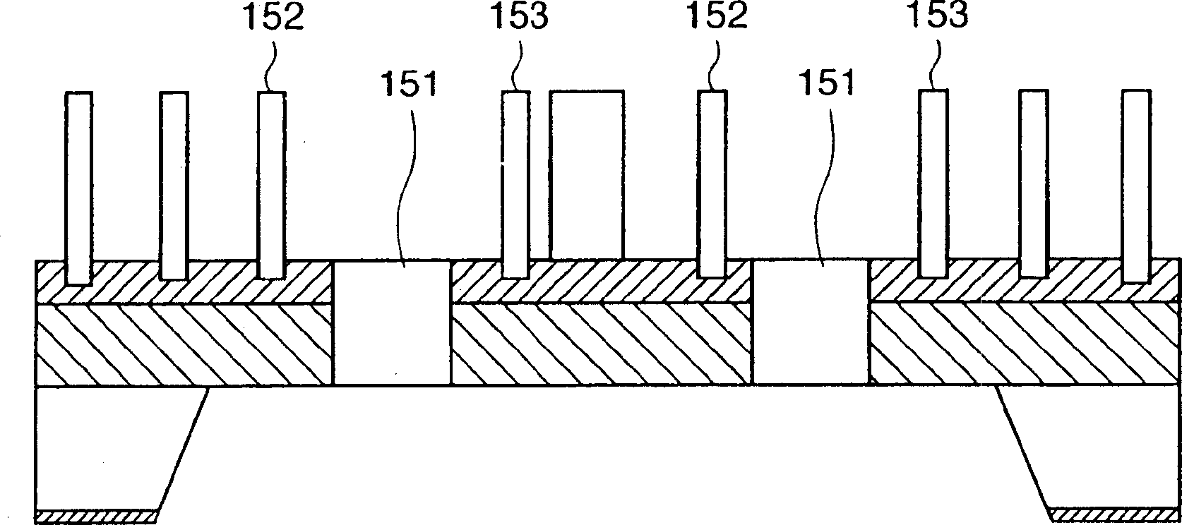 Deflector, method of manufacturing deflector, and charged particle beam exposure apparatus using deflector