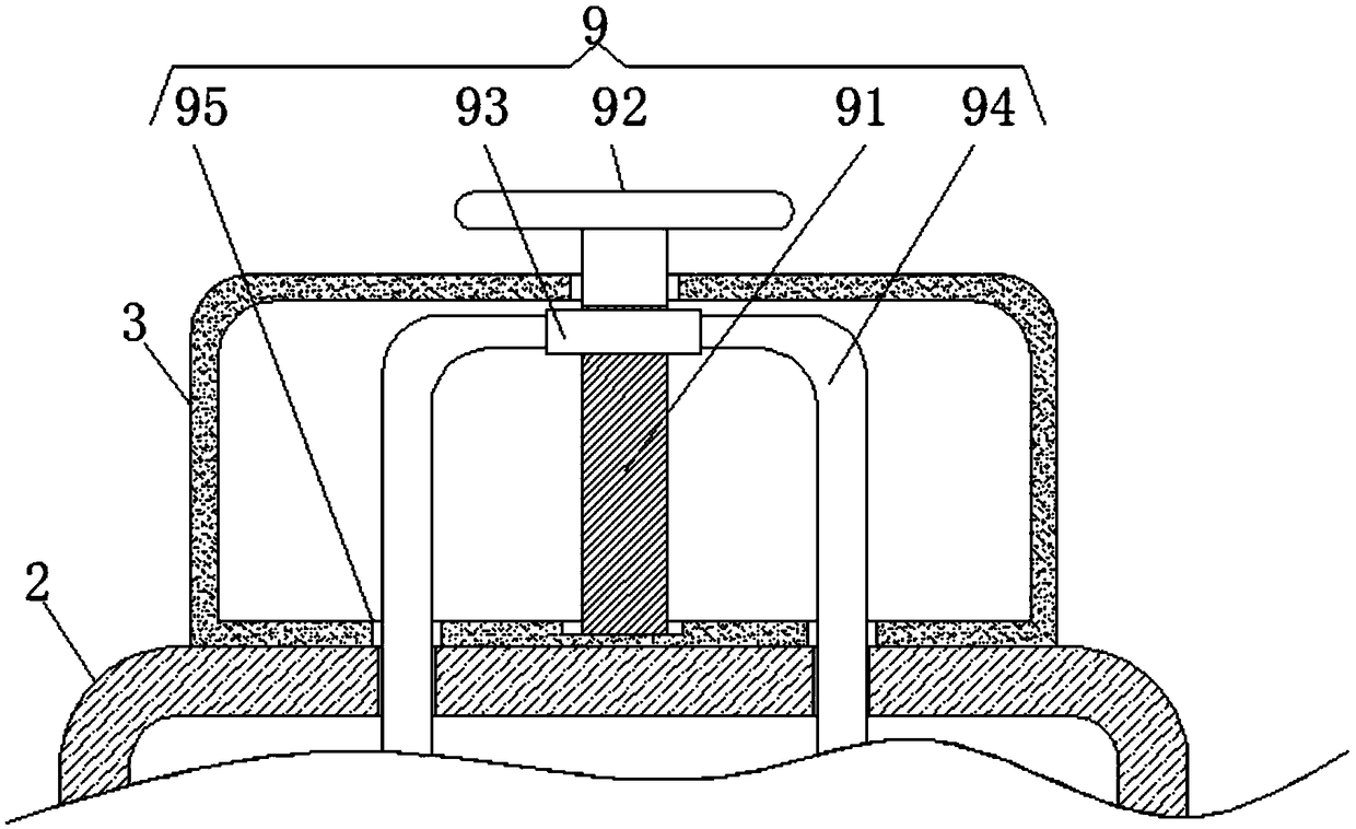 Household noodle soup raw material making device based on torque friction action