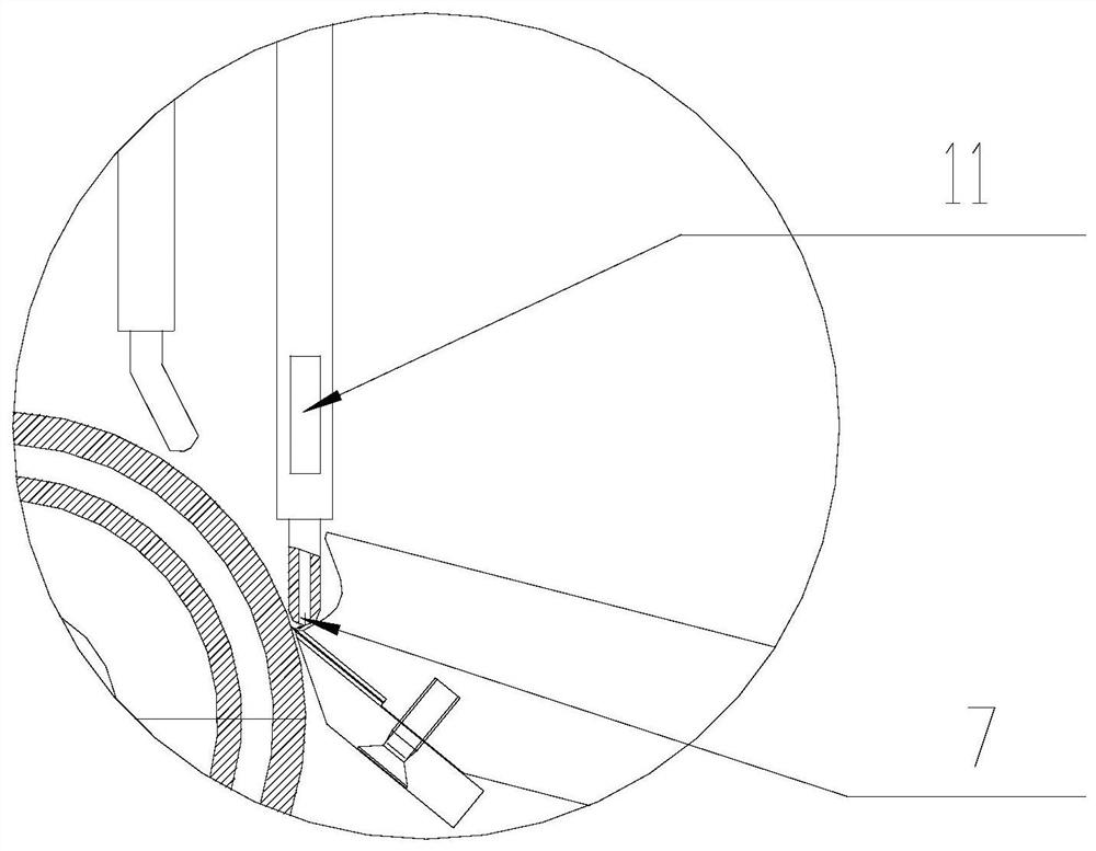 Continuous coating mechanism for solvent-free curing adhesive coating layer