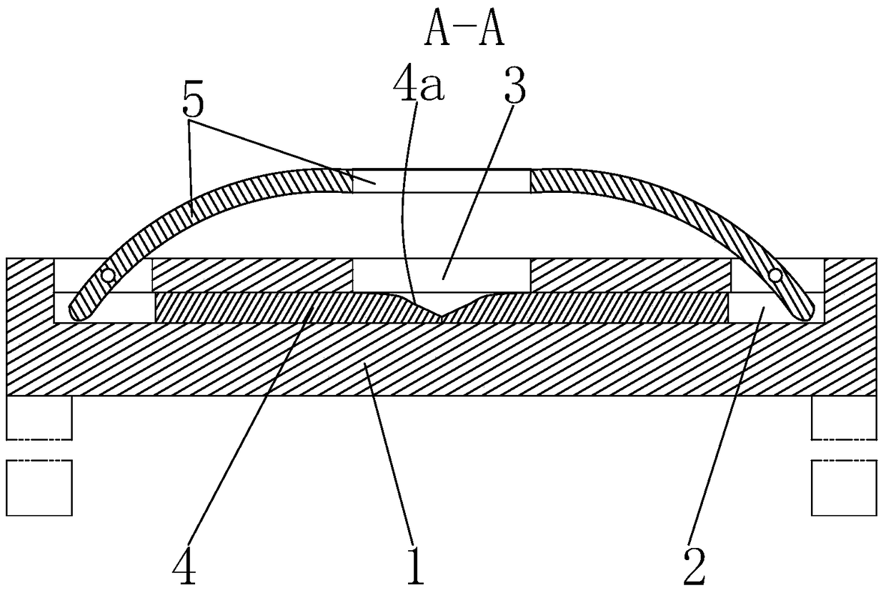 A fixed storage device for large ball parts