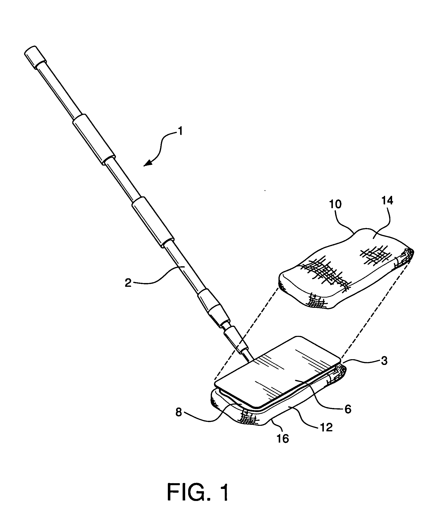 Cleaning implement head with dual cleaning members