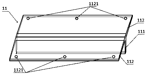 Wood formwork splicing device and wood formwork splicing method