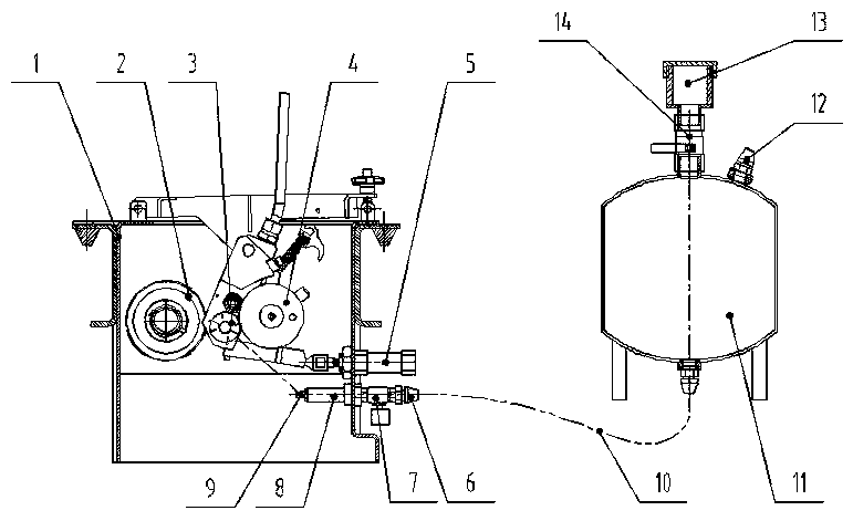 Automatic cleaning device for fiber cutter