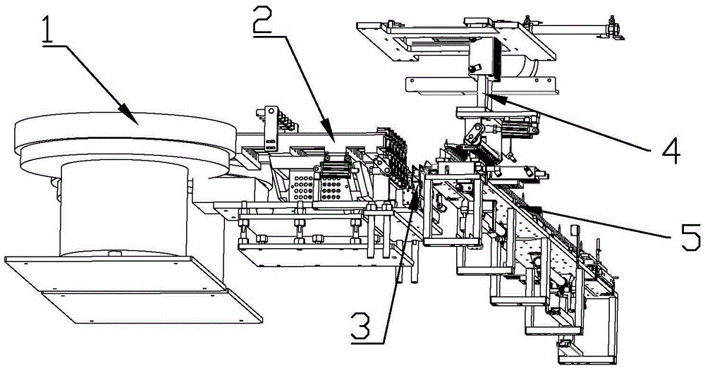 Bottle-pricking needle feeding mechanism