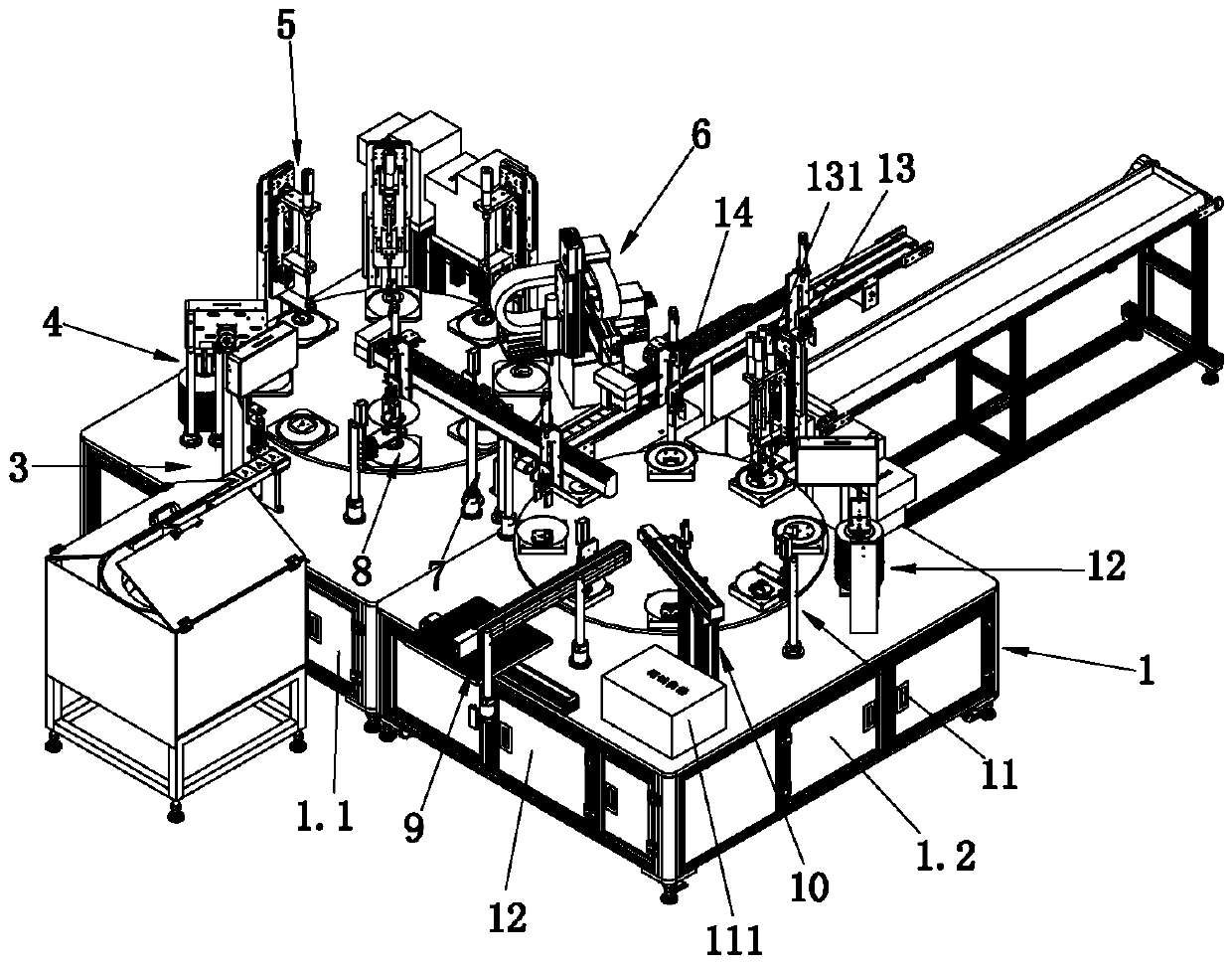 Automatic assembling machine of solar lamp