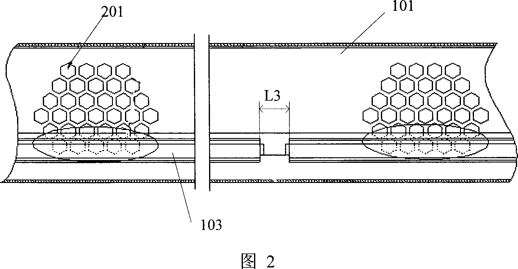 Shielding structure and communication apparatus